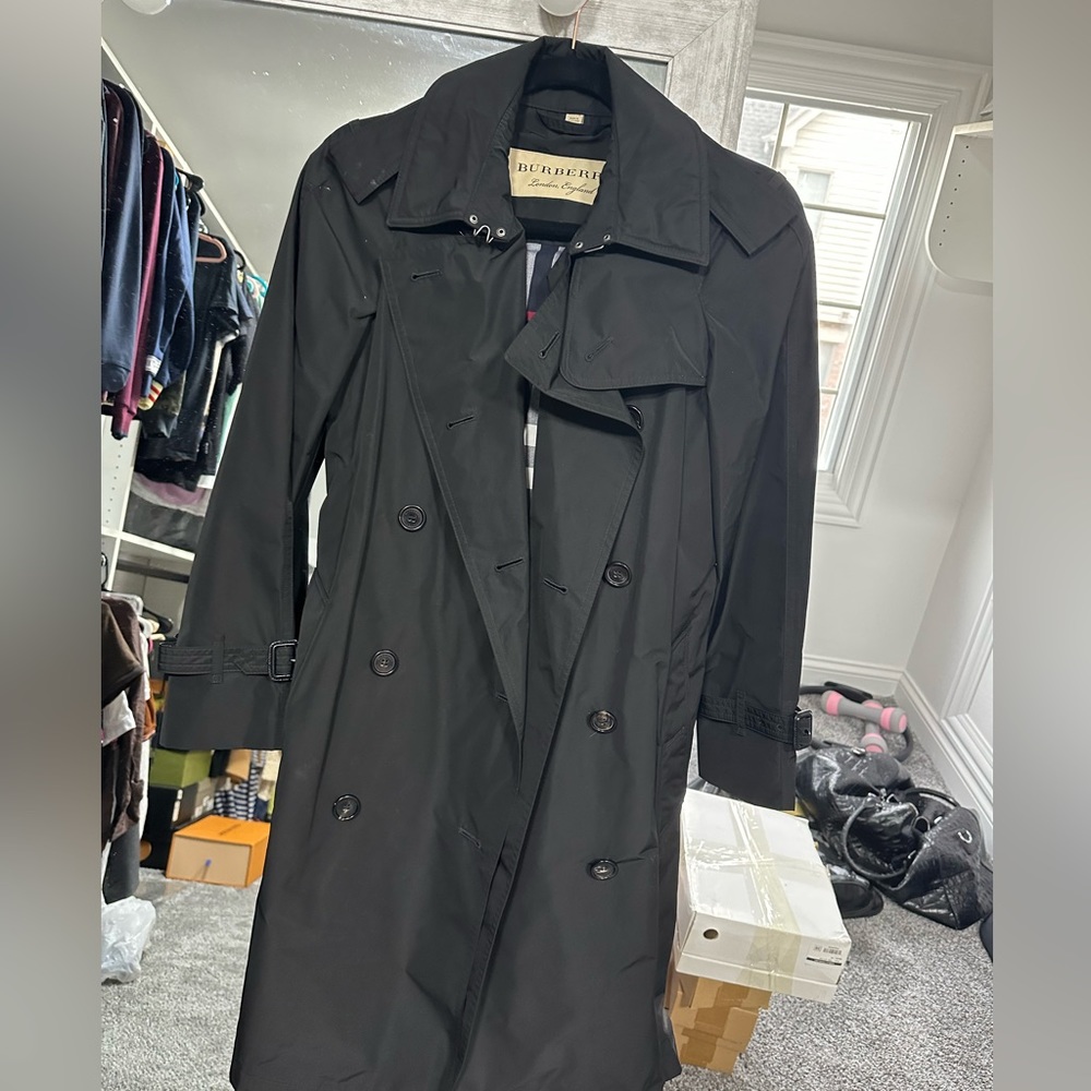Burberry trench coat xs